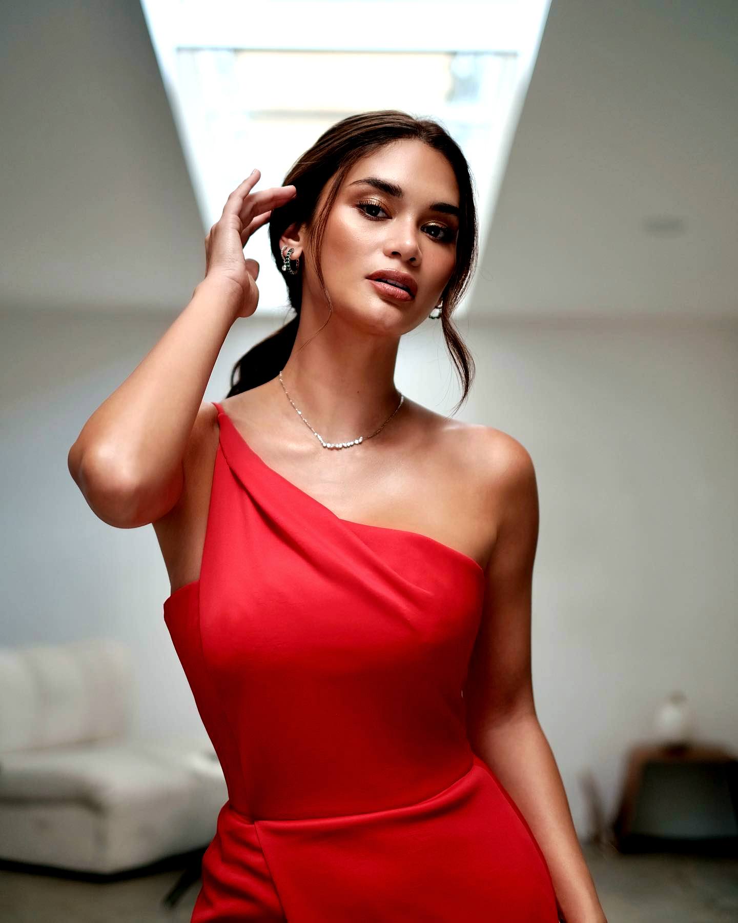 15 Hot Filipino Girls: The Most Beautiful Filipino Women To Reveal